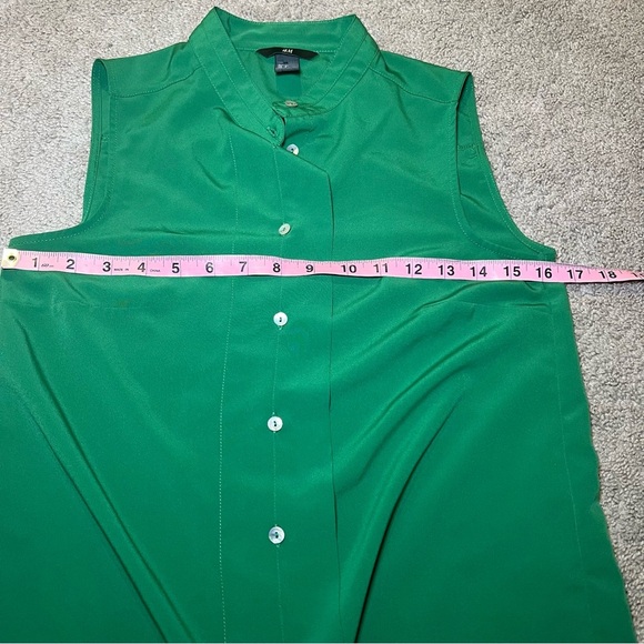 H&M Women's Green Button Down Ruffle Placket Sleeveless Blouse Size 4 - Picture 5 of 8